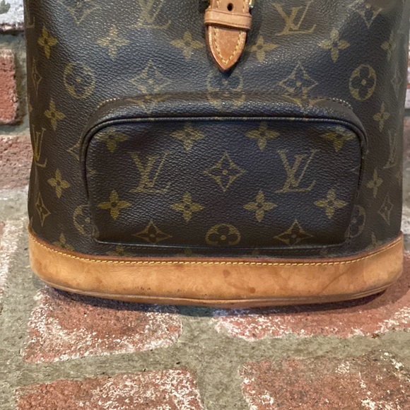 Louis Vuitton Monogram Montsouris MM Backpack - Picture 3 of 15